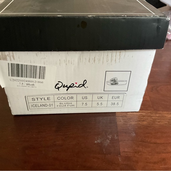 Feeling Good Faux Fur Platform Slide Sandals in Blush 7.5 NIB - Picture 5 of 5